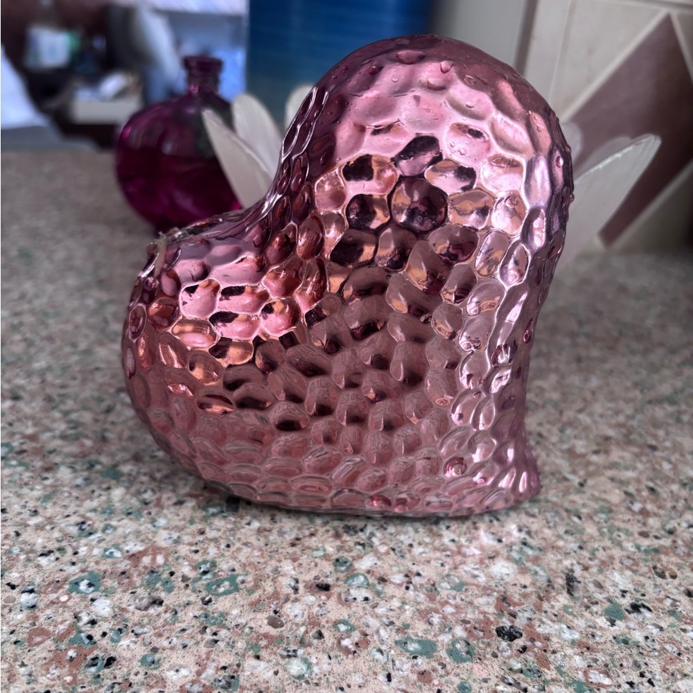 heart hammered effect sculpture